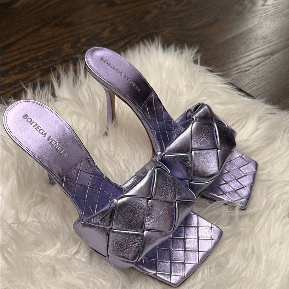 Bottega Veneta Metallic Purple Heels 39.5 great condition!